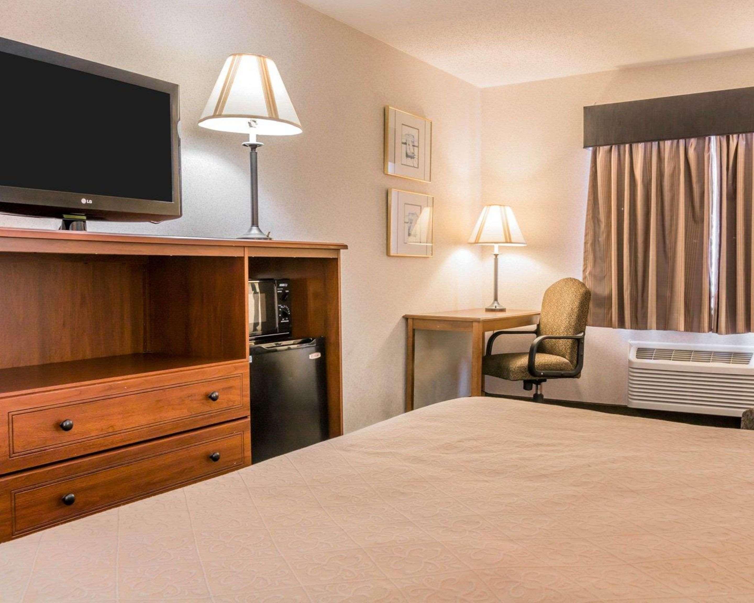 Quality Inn Grand Rapids North Walker Dış mekan fotoğraf