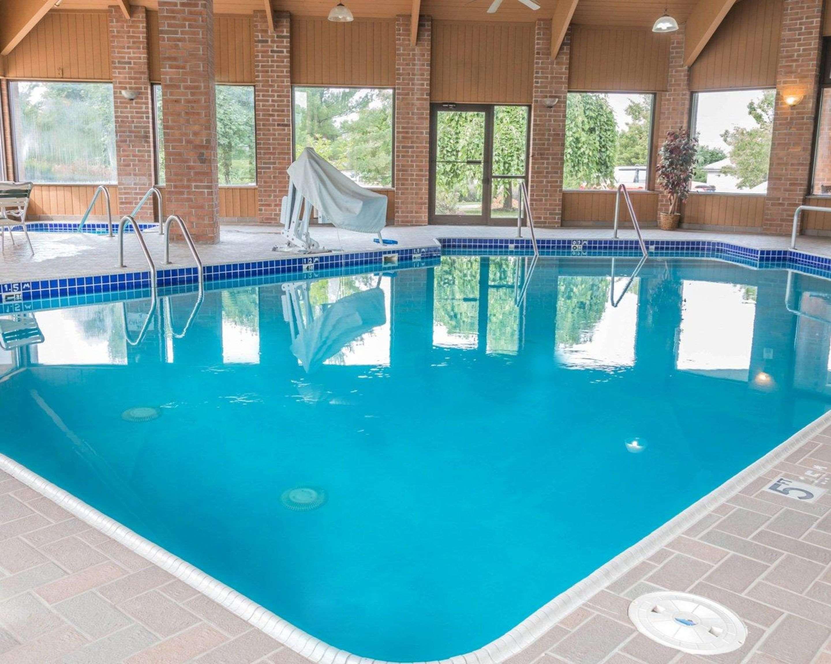 Quality Inn Grand Rapids North Walker Dış mekan fotoğraf