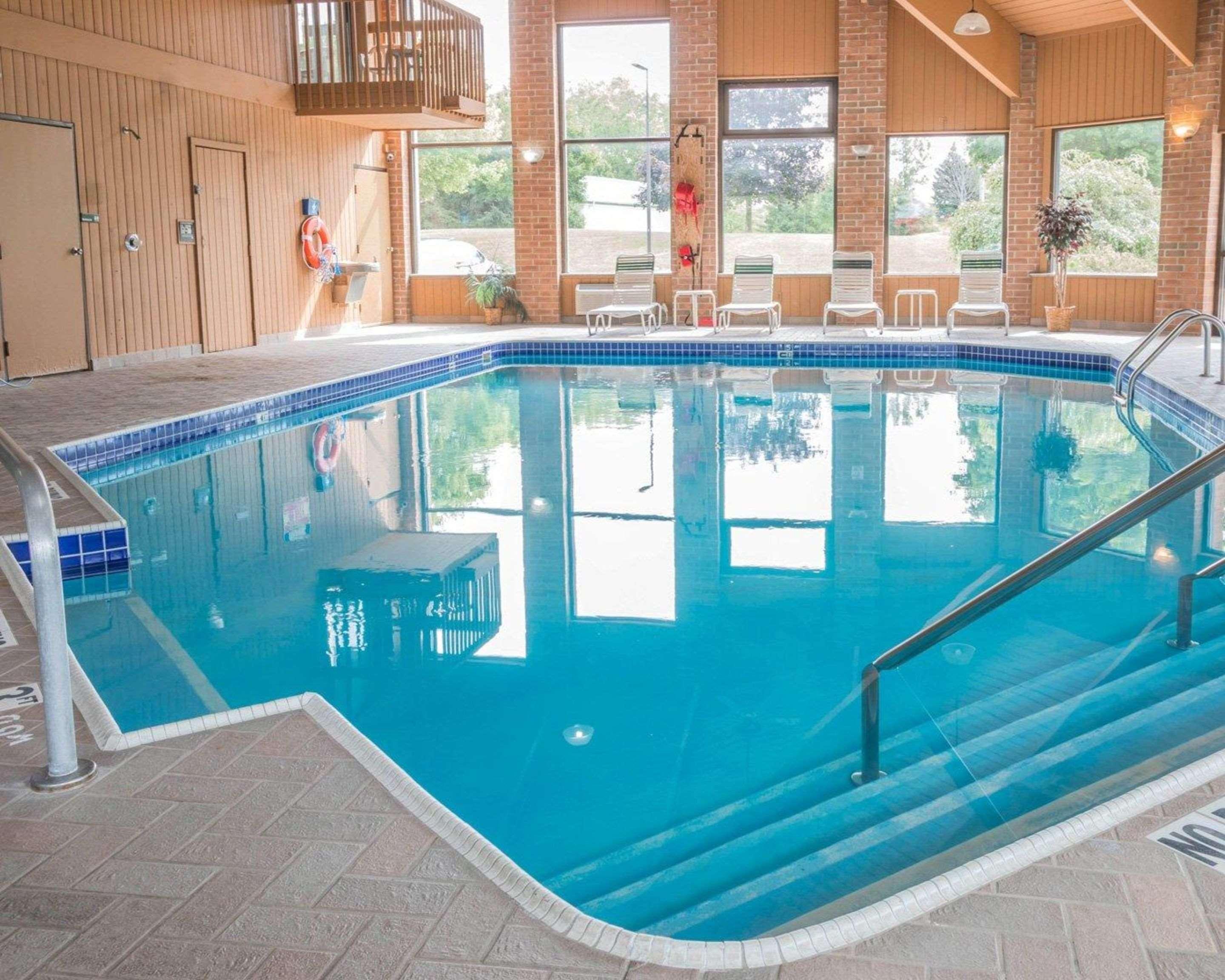 Quality Inn Grand Rapids North Walker Dış mekan fotoğraf