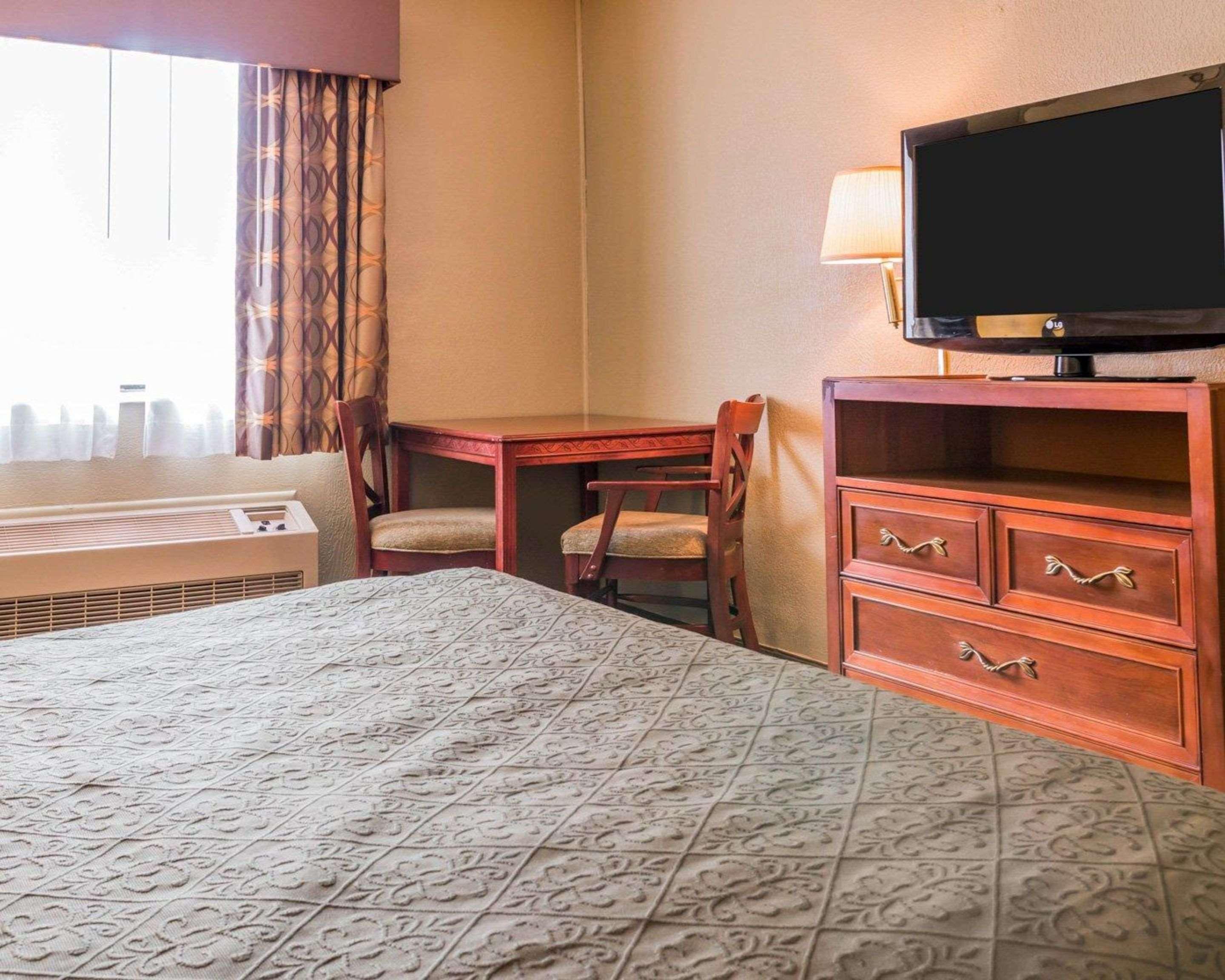 Quality Inn Grand Rapids North Walker Dış mekan fotoğraf