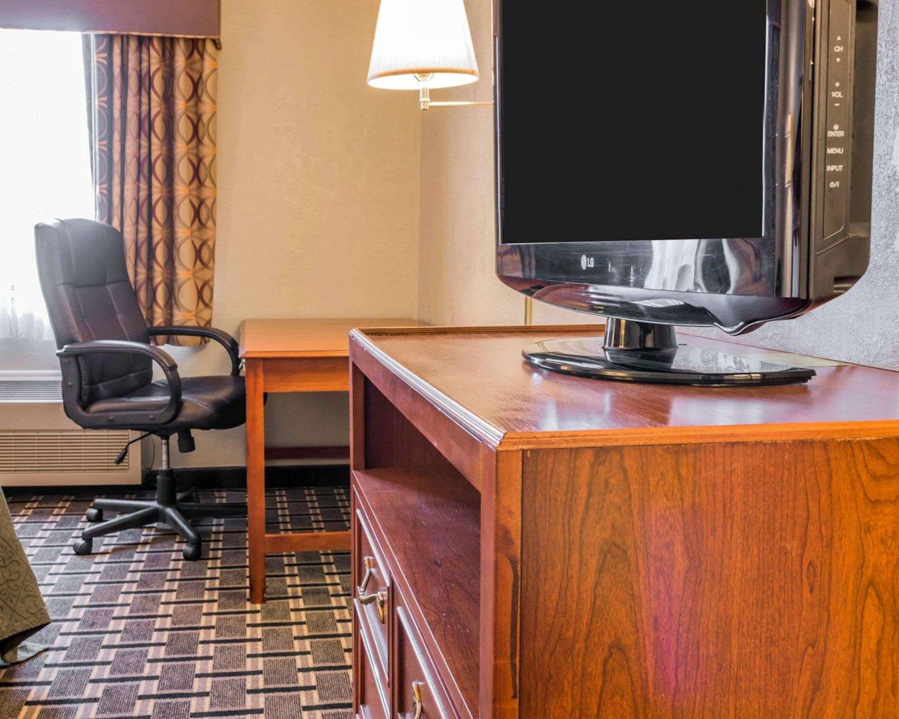 Quality Inn Grand Rapids North Walker Dış mekan fotoğraf